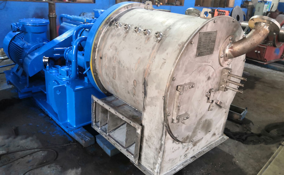 HR630雙級活塞推料離心機主機